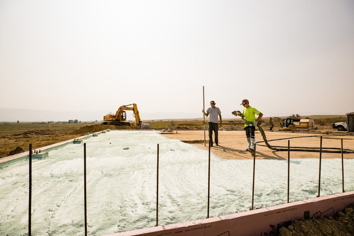 How Much Does an Acre of Land Cost in Wyoming in 2024?